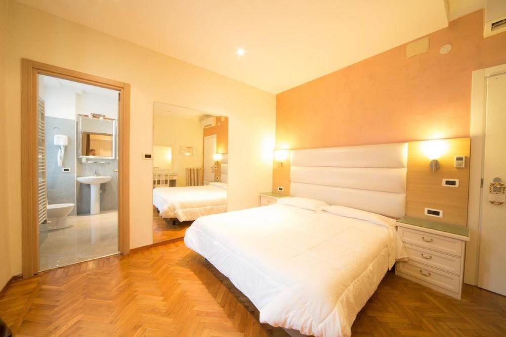 Hotel Globo Suite-Correnti Hotels Sanremo Esterno foto