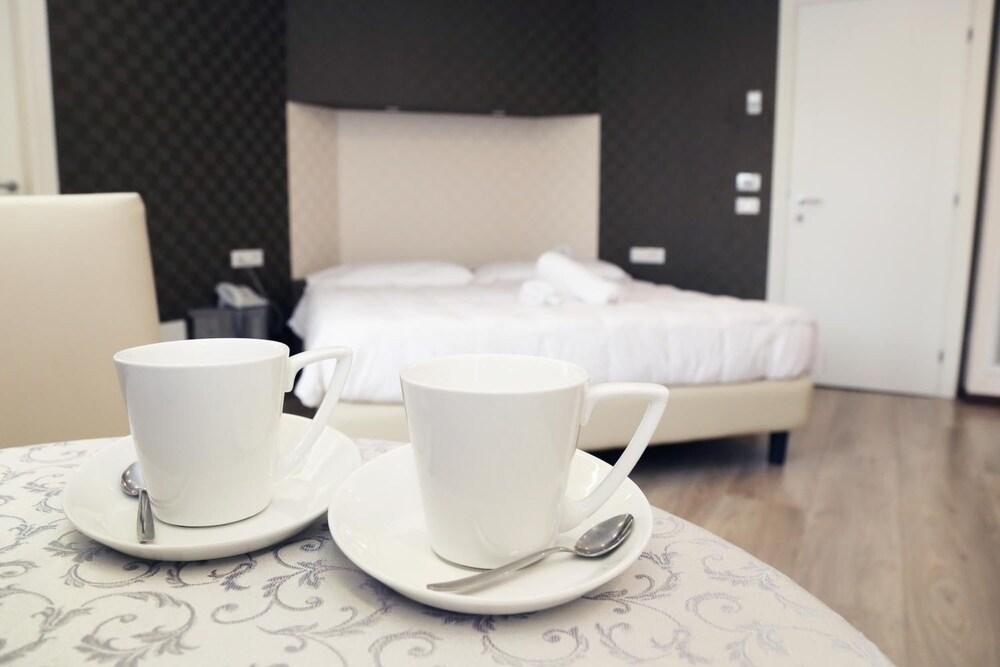 Hotel Globo Suite-Correnti Hotels Sanremo Esterno foto