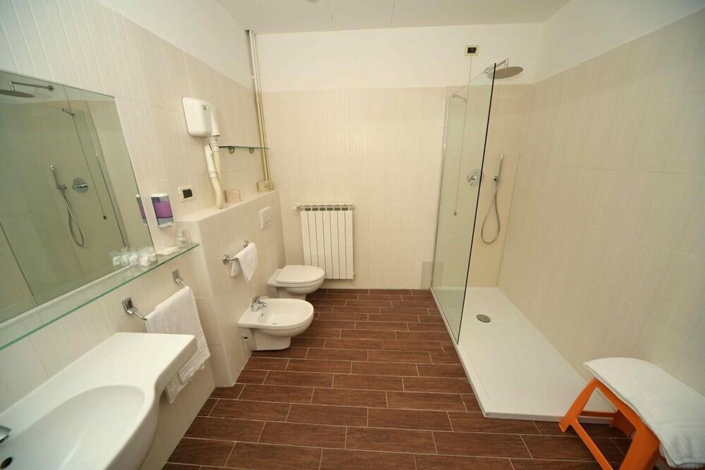 Hotel Globo Suite-Correnti Hotels Sanremo Esterno foto